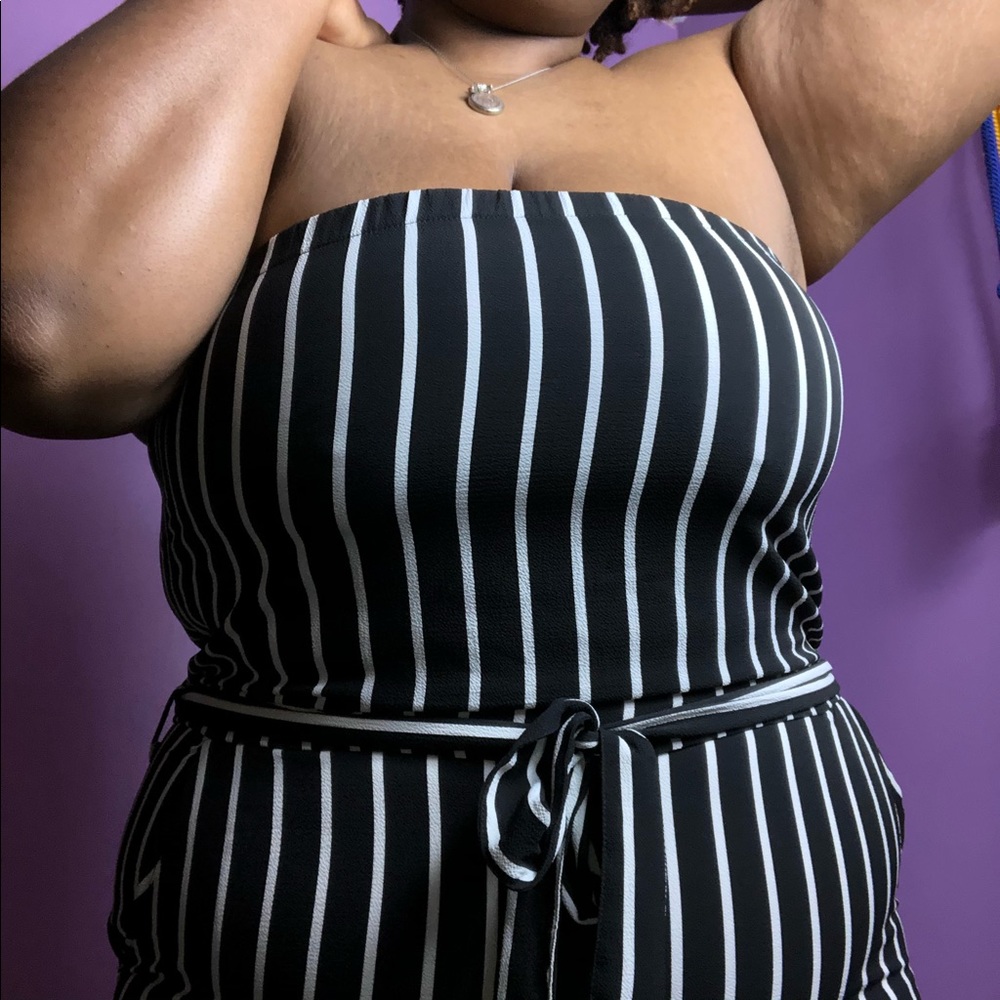 Strapless White & Black Stripped Jumper